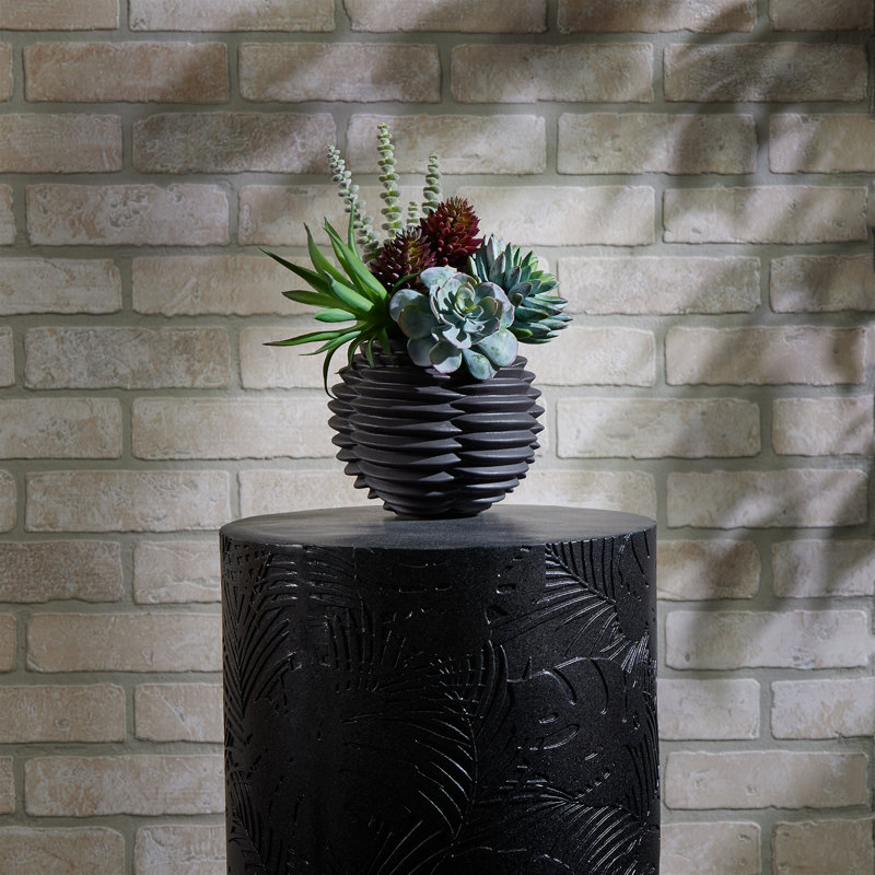 Vase en céramique nervuré