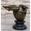 Sculpture figurative féminine en bronze sur base de marbre par Mario Nick