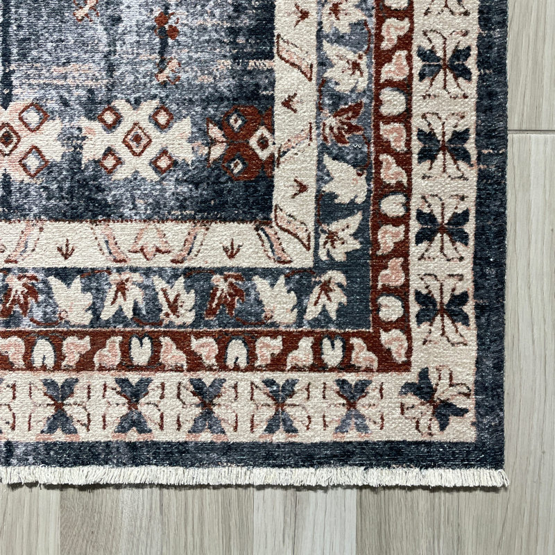 Tapis rectangulaire Zyir avec envers antidérapant, Rectangle 4 pi x 5 pi 11 po