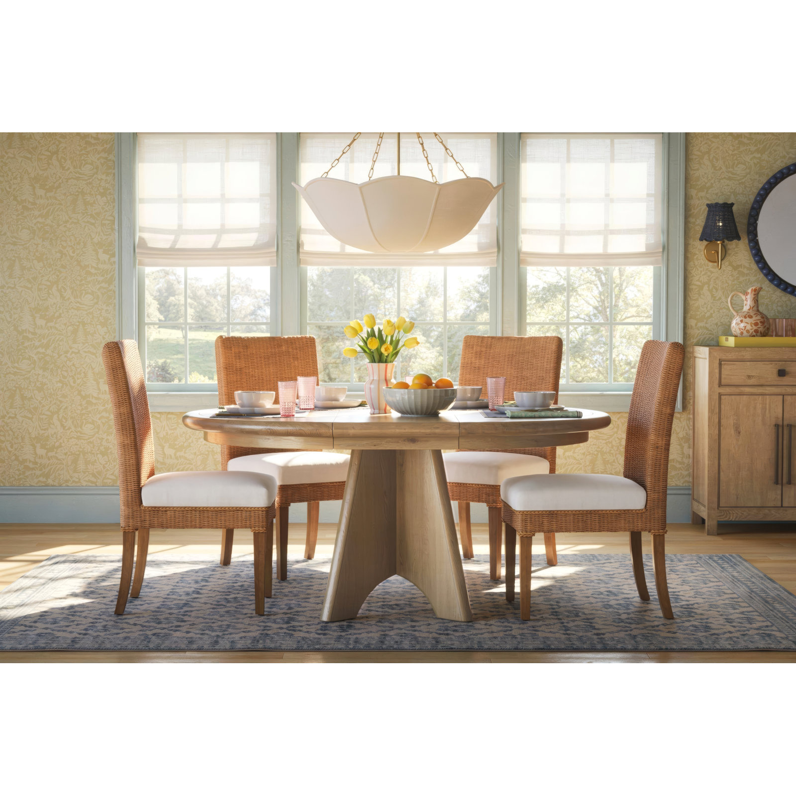 Hayes Round Extendable Dining Table, Sienna