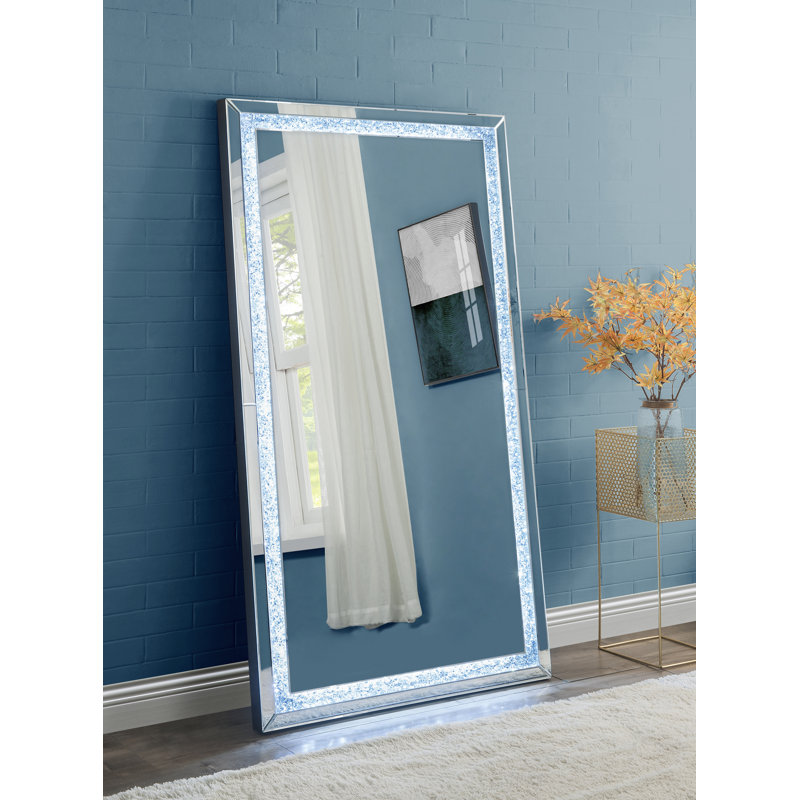 Miroir pleine grandeur DEL en bois manufacturé Almaas