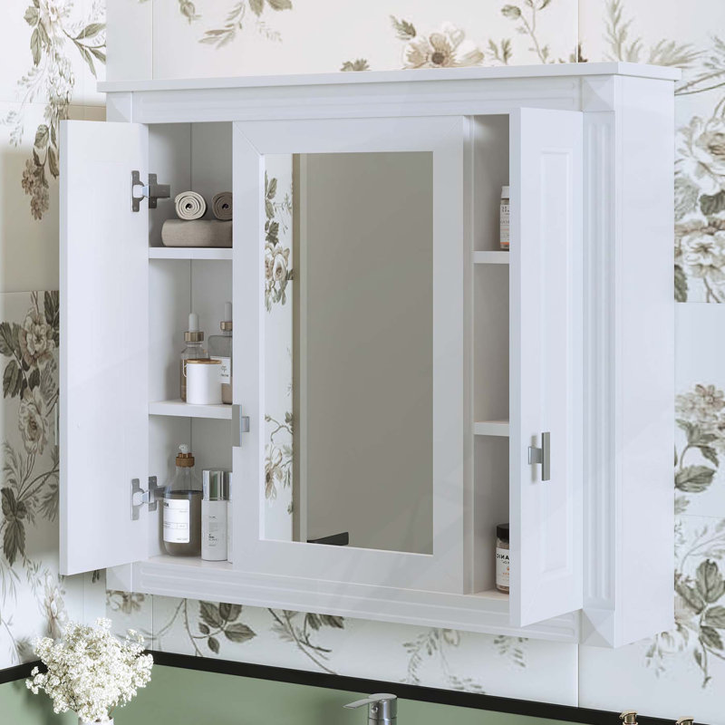 Armoire de salle de bain murale polyvalente avec plusieurs tablettes et un design élégant