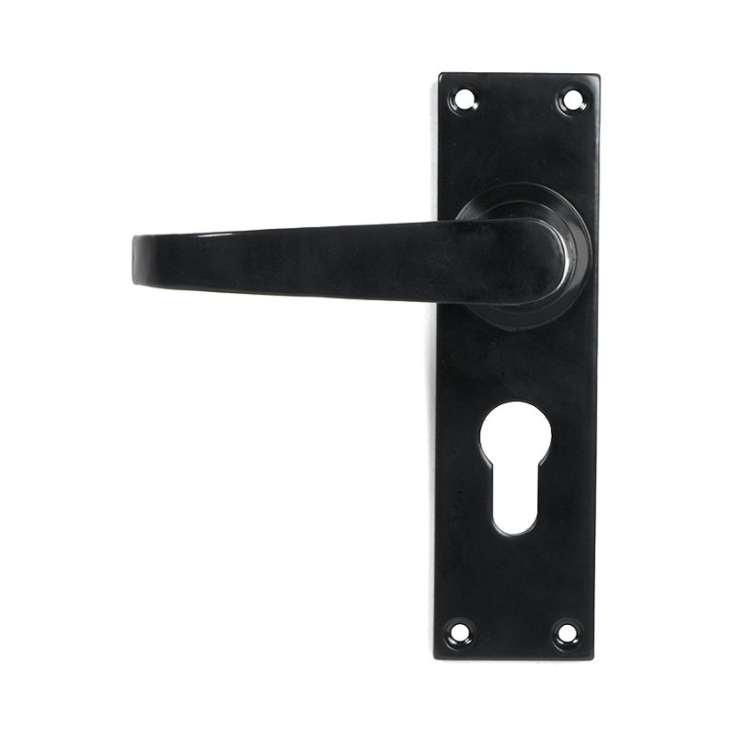 Deluxe Keyed Door Handle