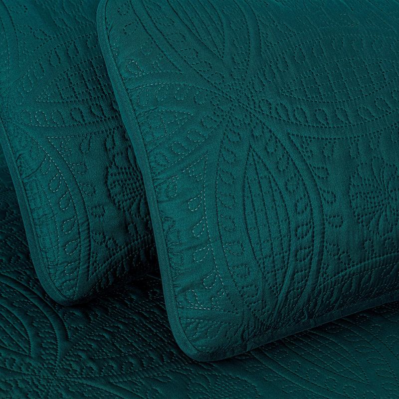 Austin Microfiber Reversible 3-Piece Coverlet / Bedspread Set, Queen Coverlet / Bedspread + 2 Standard Shams, Teal