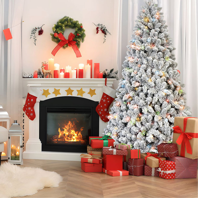 Arbre de Noël enneigé 6 pi avec 350 lumières Ul multicolores, 36 branches de pin naturel, 888 pointes, construction à charnières pour une installation rapide, support en métal enneigé avec des branches qui sauvent du temps