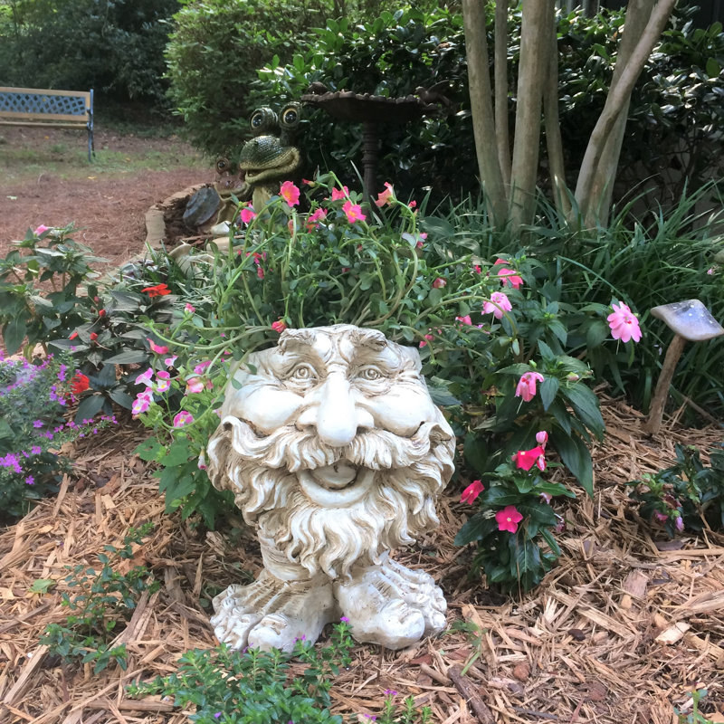 Statue de Muggly's Ole, 13" H x 9.2" L x 9.5" D, Blanc antique