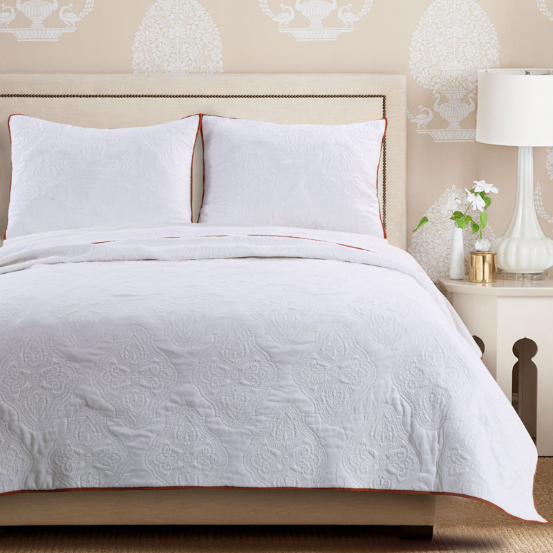 Whisper White Full Microfiber Medallion Quilt Set