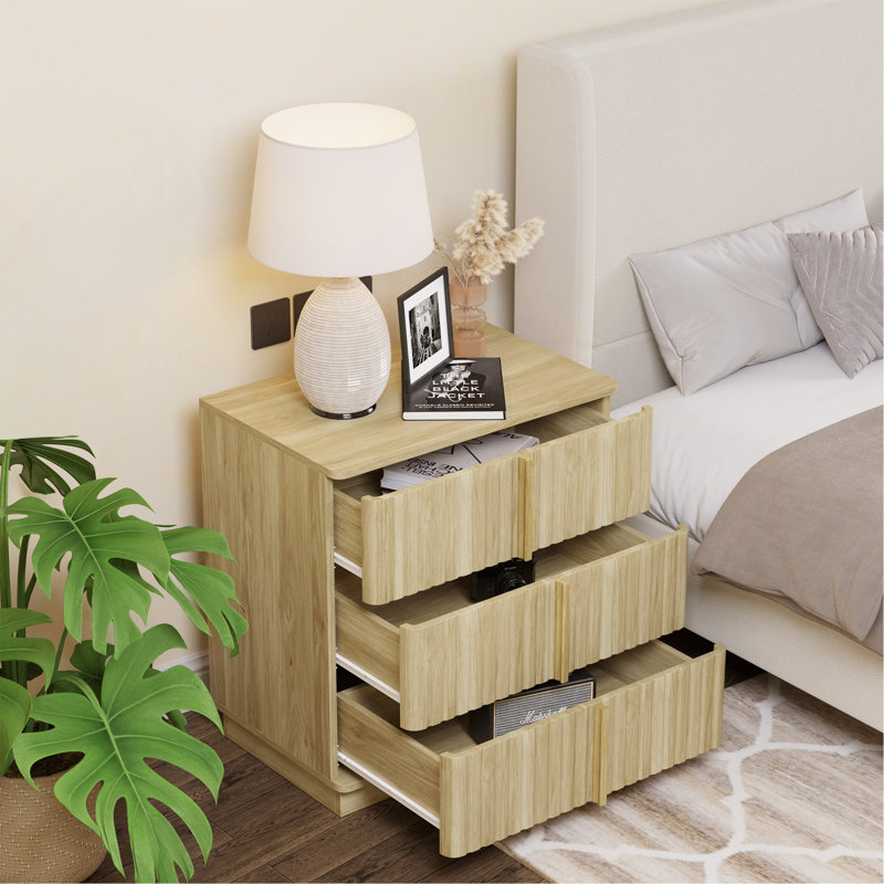 Table de chevet rétro à 3 tiroirs cannelés de 64,5 cm (25,4 po), couleur naturelle