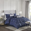 Ensemble de literie 7 pièces pour très grand lit bleu marine avec rembourrage comprenant des taies décoratives, des coussins décoratifs et une jupe de lit froissée-124314874-124314881
