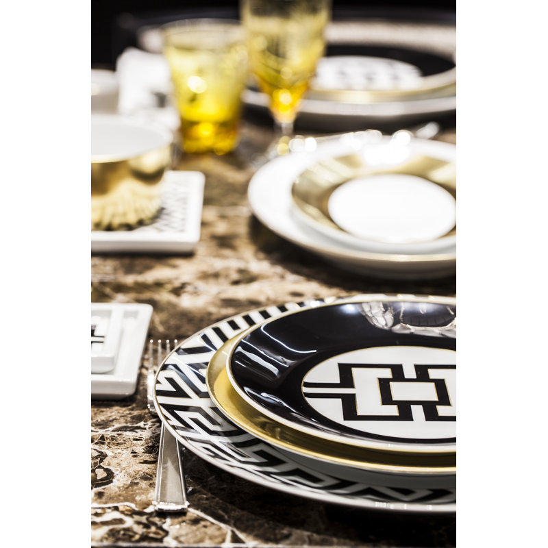 Royal Palace Cosmopolitan Porcelain Salad/Dessert Plate, Black
