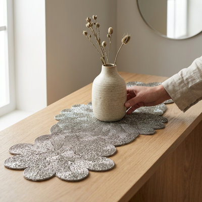 Liza Beaded Runner Scallop 36x14”