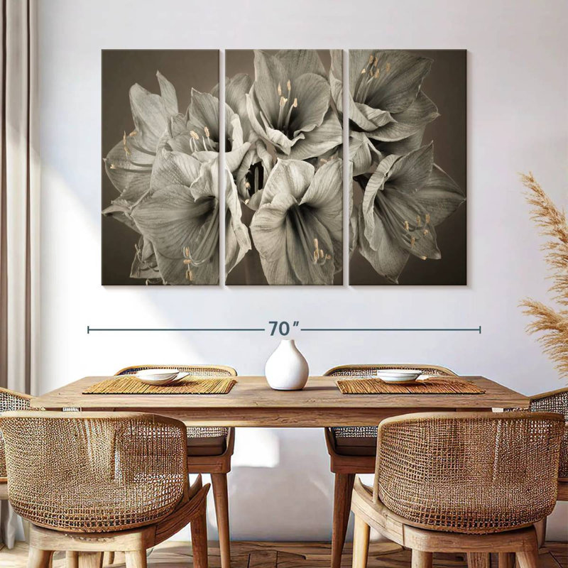 Harnek Grand Floral, 36" H x 57" W