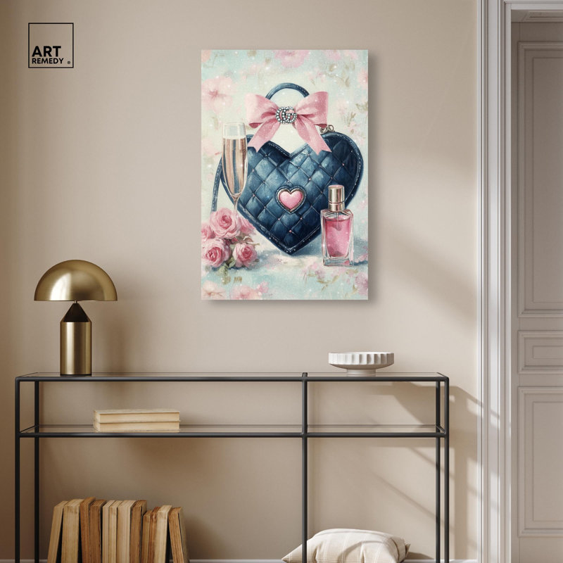 «Little Heart Shaped Purse II», reproduction d'art sur toile , H 30 po x l 20 po, Toile tendue