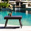 La table pliante toutes saisons - brune, s'adapte aux espaces extérieurs, avec une collation de patio pliable de 16,32 po x l 23,35 po et 15,75 po