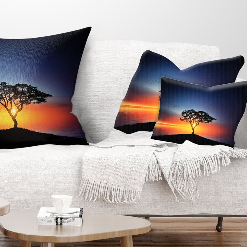 Coussin décoratif magnifique coucher de soleil sur un arbre solitaire, 12 po x 20 po, Rectangle