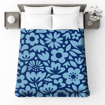 Couvre-lit matelassé à motif floral bleu toutes tailles