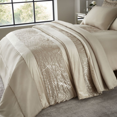 Velvet Sparkle Bedspread