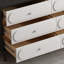 Commode de style crème en pin