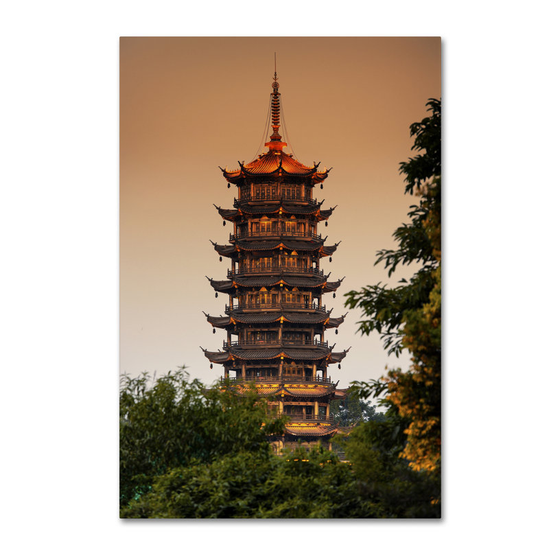 «Light Pagoda» par Philippe Hugonnard, reproduction photographique sur toile tendue Cosey, H 32 po x l 22 po x P 2 po