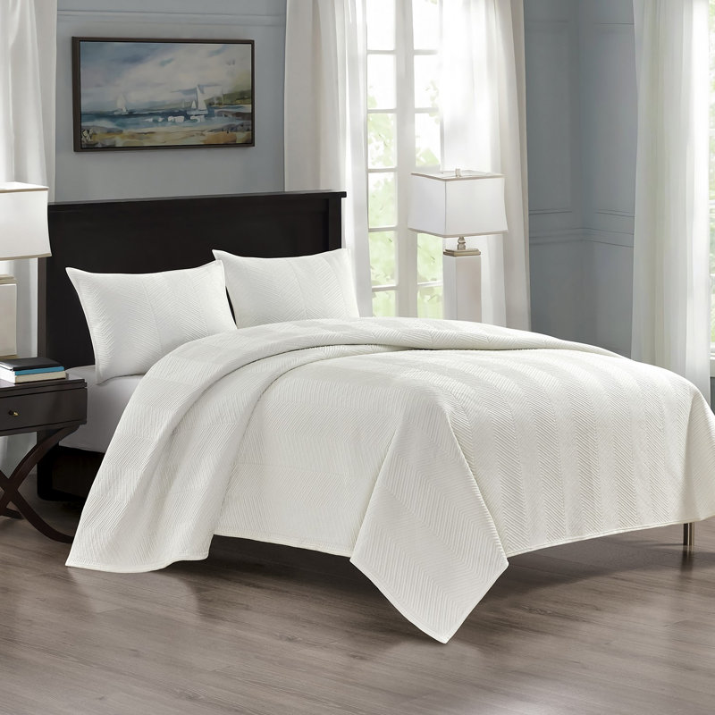 Pointehaven Ivory Velvet Oversized Chevron Quilt Set, Full/Queen, Full/Queen Quilt + 2 Standard  Shams, Ivory