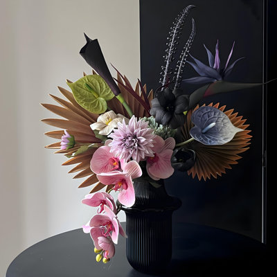 Ornements de fleurs simulées