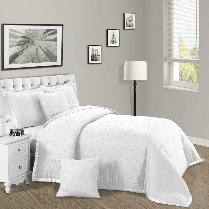 Lillyaunna Throw Blanket, White