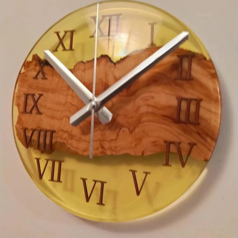 Horloge murale en bois Metoyer, H 10 po x l 10 po x P 2 po