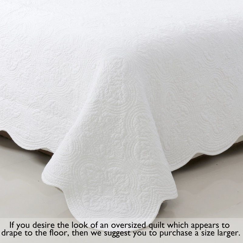 Terin Standard Reversible Set, White, Over Size Queen Quilt + 2 Standard Shams