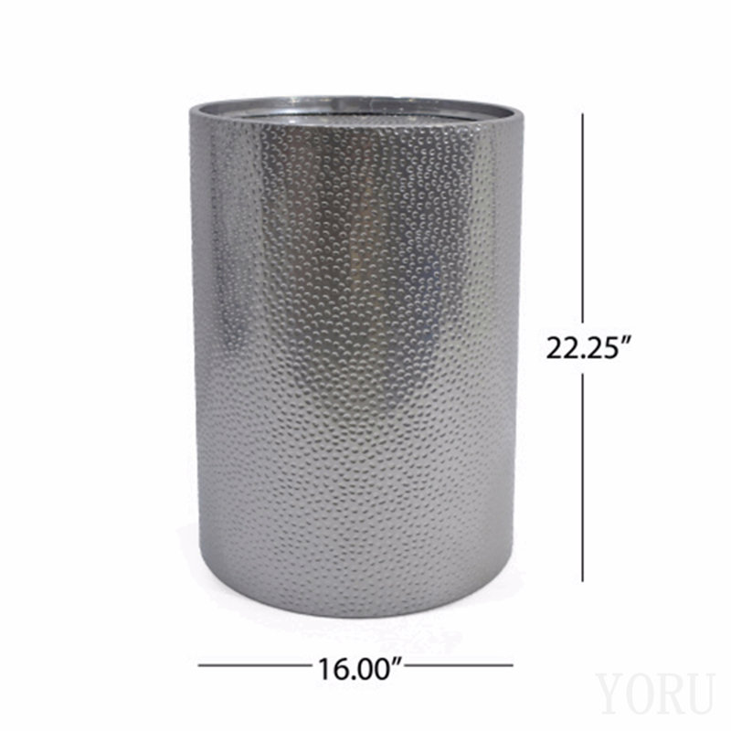 Table d'appoint en métal - Argent