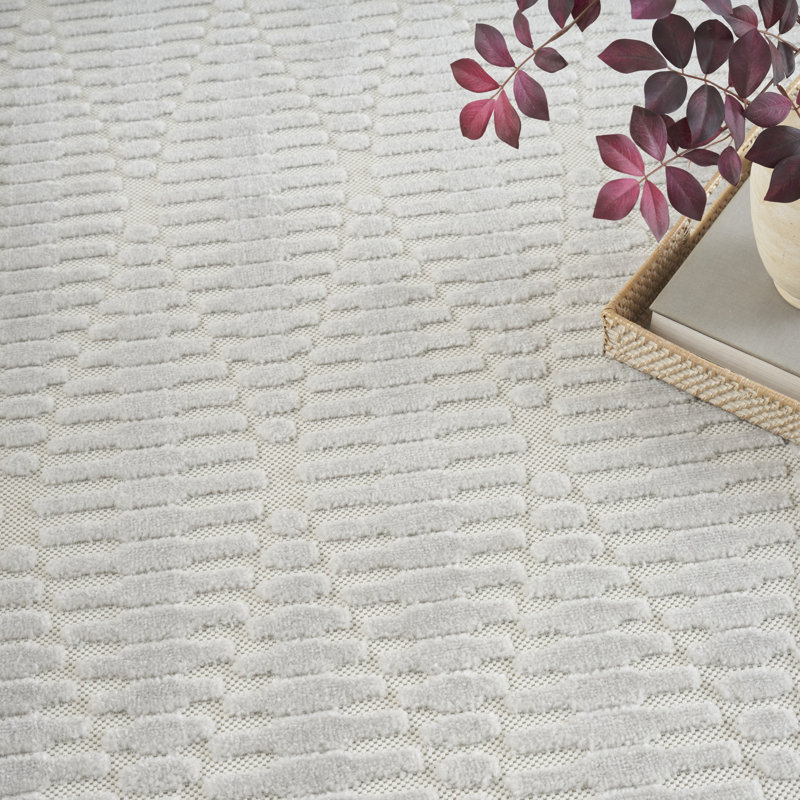 Tapis intérieur gris clair Nourison Care Free, Rectangle 7 pi 10 po x 9 pi 10 po