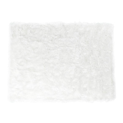 Aiso Throw Blanket