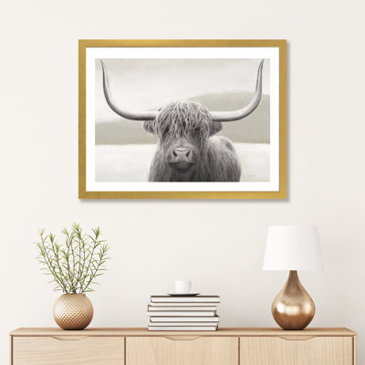 «Highland Cow Neutral» par James Wiens - reproduction de photo
