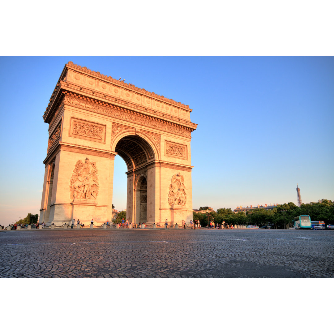 Arc De Triomphe bei Sonnenuntergang von Romanslavik - Leinwandbild