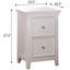 Table de chevet blanche 2 pour chambre à coucher au look transitionnel - pin travaillé avec 2 tiroirs captivant