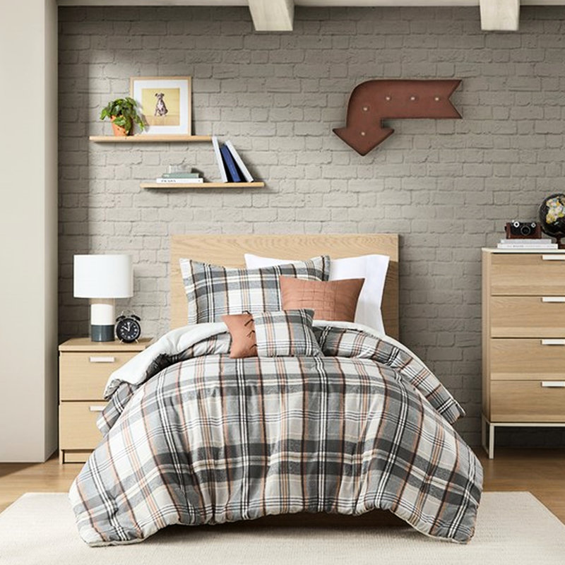 Full/Queen Plaid Comforter , Microfiber, 2 Shams, Throw Pillows, Elegant Feel Bedding Plaid, Microfiber Cover