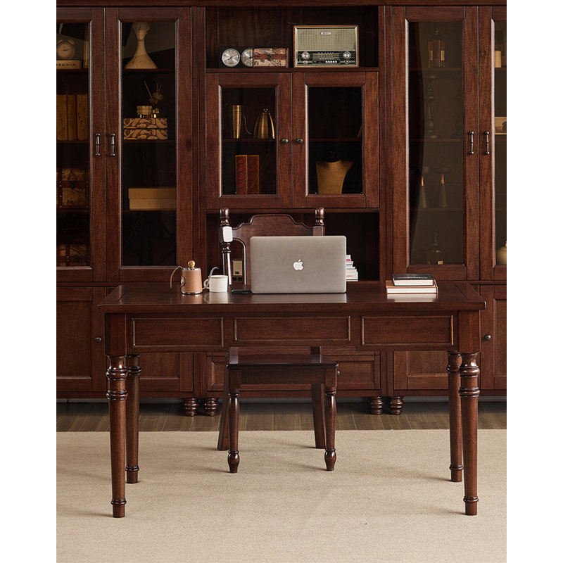 Élégant bureau en bois de noyer avec 3 tiroirs et détails sculptés, H 30,7 po x l 55,1 po x P 30,7 po
