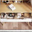 Ensemble de coiffeuse avec 3 miroirs lumineux réglables avec pieds de table en bois massif, ensemble de coiffeuse avec 4 tiroirs et 3 tablettes ouvertes pour les petits espaces