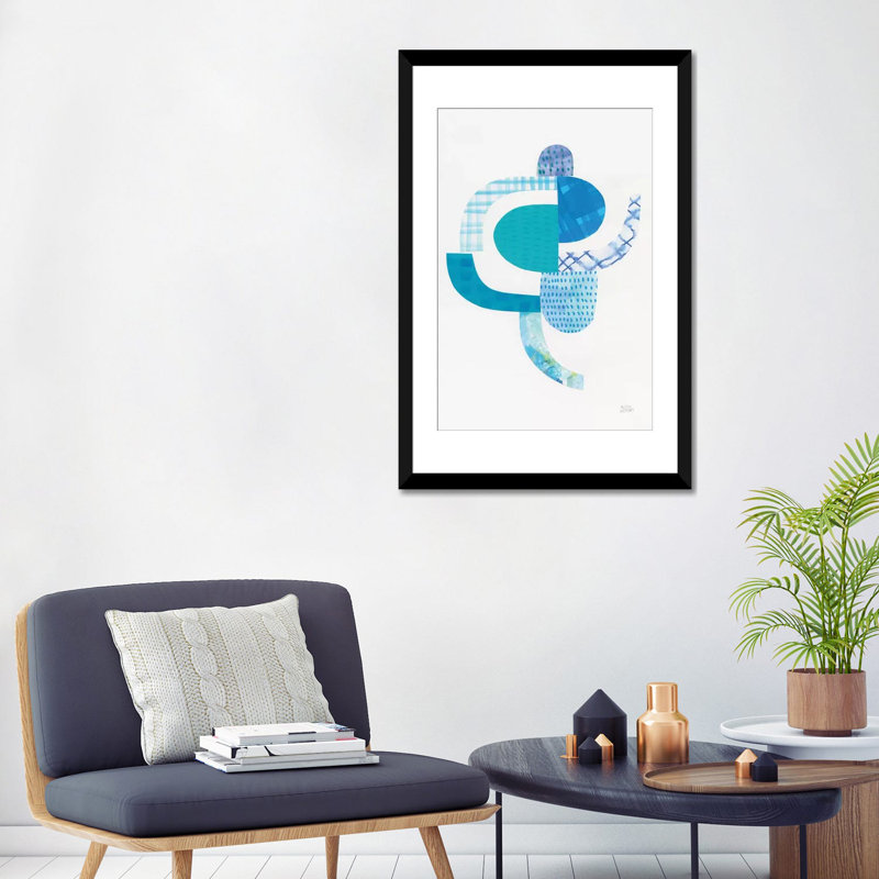 «Fragments I» par Melissa Averinos, impression sur toile tendue, H 32 po x l 24 po x P 1 po, Papier d'art encadré noir, Blanc