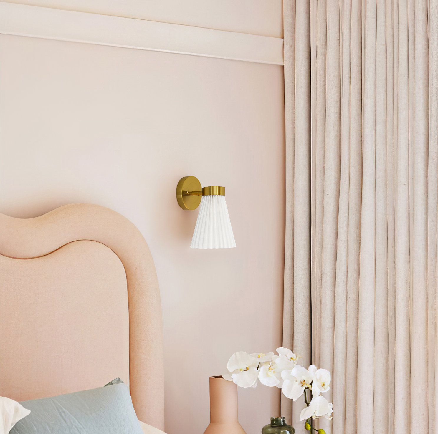 Viski Single Light Flush Mount Sconce, Brass, White