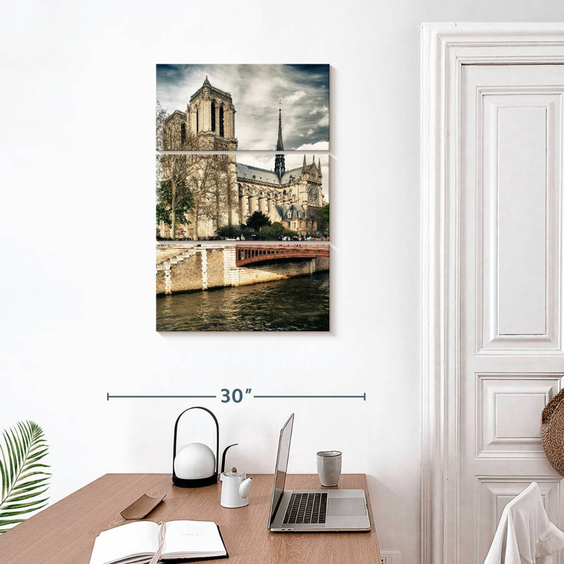 Masam Notre Dame, cathédrale de Paris I, H 32 po x l 20 po