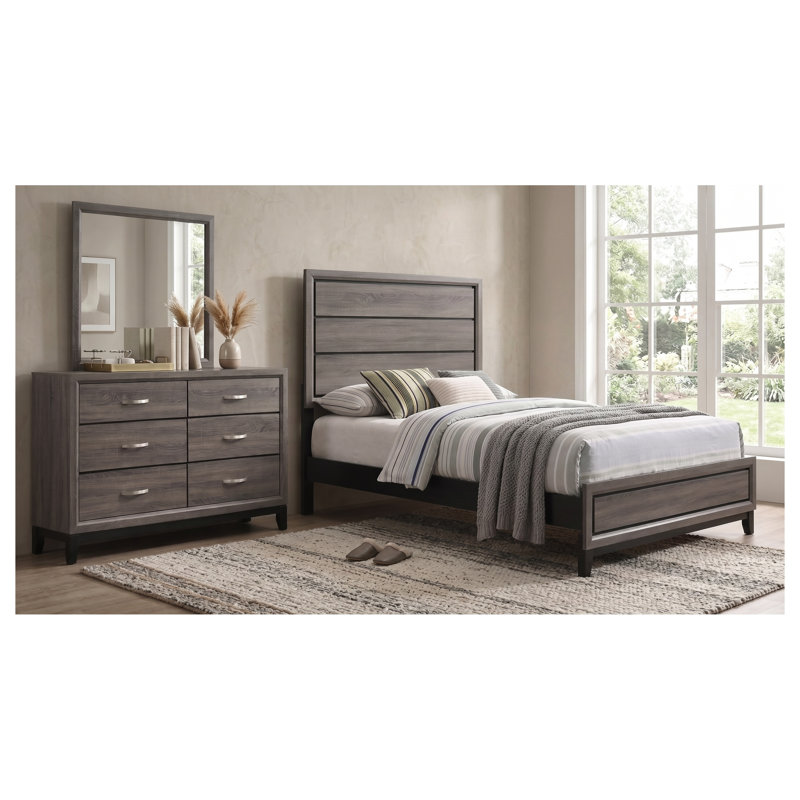 Ensemble de chambre à coucher 3 pièces Sutter en chêne gris avec lit à panneaux, commode à 6 tiroirs et miroir assorti.
