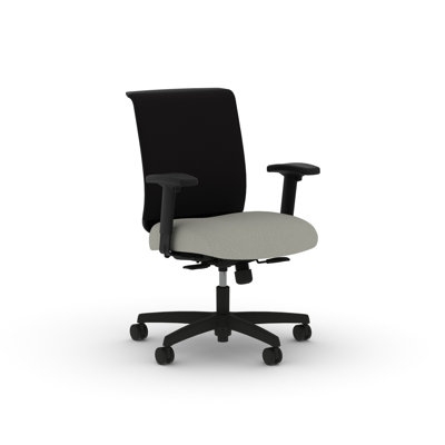 Chaise de travail ergonomique en filet Convergence, structure noire, abricot