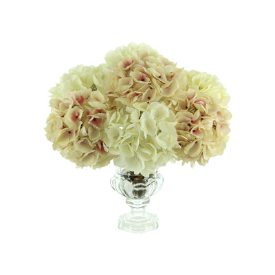 Arrangement floral hortensias en vase