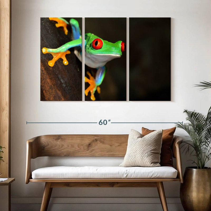 Brampt Tiny Red-Eyed Tree Frog, 32" H x 50" W