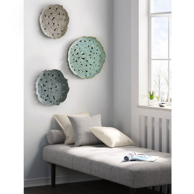 3 décorations murales en métal avec aspect de plumes texturées bleues - 20 po, 17,25 po, 14,25 po