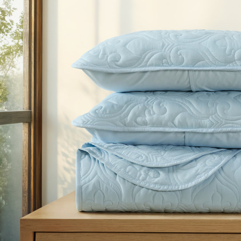 All Season Lightweight Soft Damask Quilt Set by Simply Soft, Pale Blue, Twin/Twin XL Quilt + 1 Standard Sham