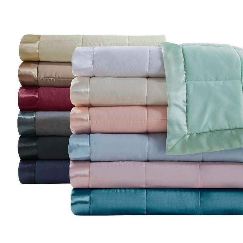 Couverture légère en duvet synthétique avec bordure en satin noir très grand, Noir, Très grand lit