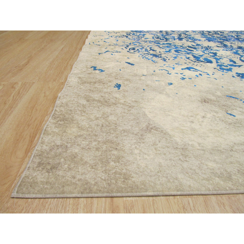 Floral Area Rug in Blue, 5' x 8'