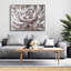 Fleur grise et rose - décor de toile contemporaine encadrée rose