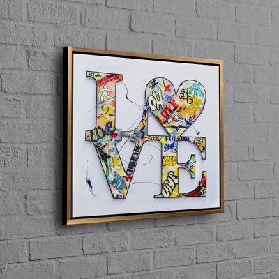 Art sur toile de coton présentant le thème de l'amour Graffiti dans des couleurs vives, parfait comme cadeau de mariage contemporain pour la décoration intérieure